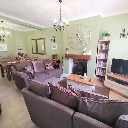 The Bridge Cottage 란루스트 외부 사진